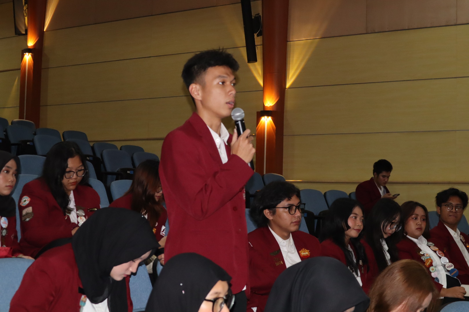 Studi Banding 6